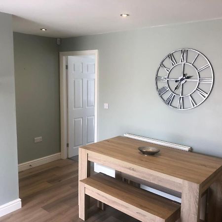 Barber House, Hoyland With Two Allocated Parking Spaces المظهر الخارجي الصورة