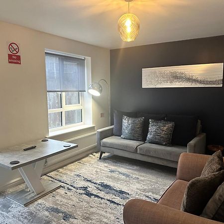 Barber House, Hoyland With Two Allocated Parking Spaces المظهر الخارجي الصورة