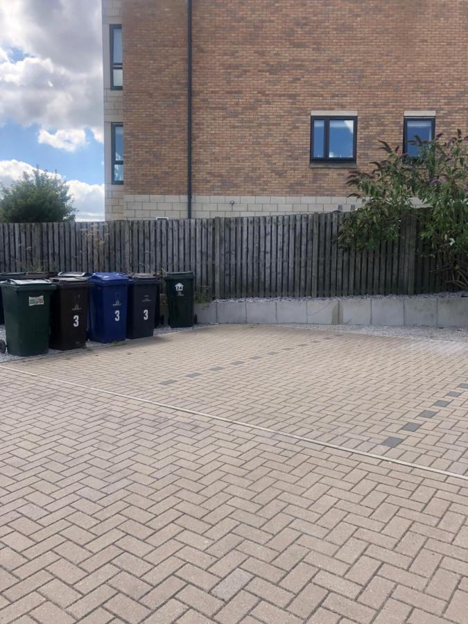 Barber House, Hoyland With Two Allocated Parking Spaces المظهر الخارجي الصورة