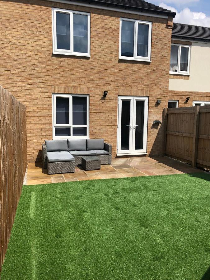 Barber House, Hoyland With Two Allocated Parking Spaces المظهر الخارجي الصورة